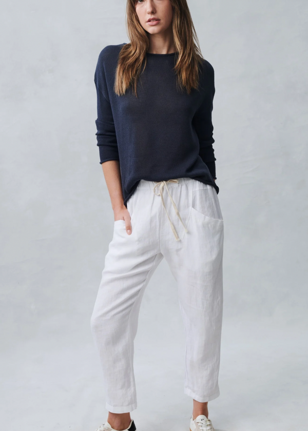 Little Lies luxe white linen pant available at Guanabana Boutique Newcastle.