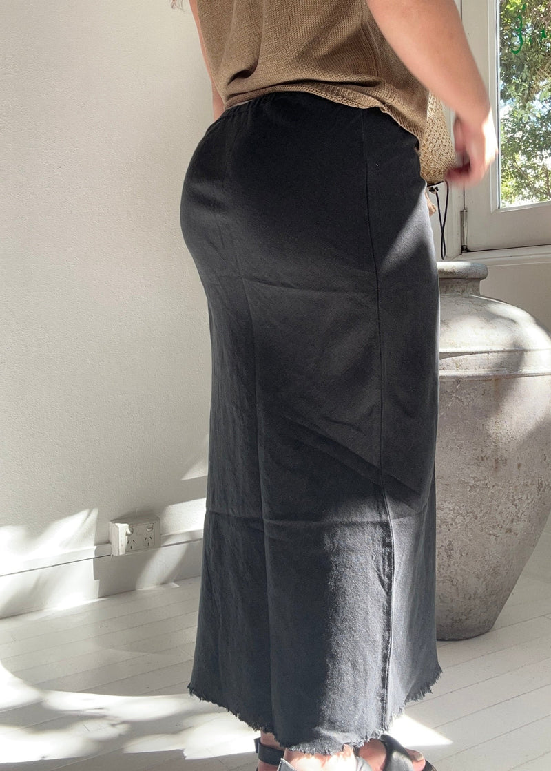 Linen Slip Skirt Black